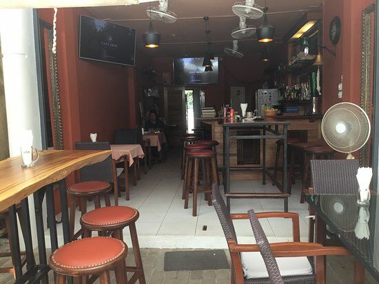 Bo's Beach Bar and Restaurant