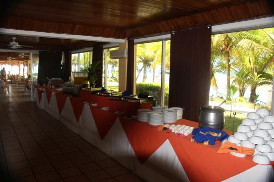 Waves Bar & Grill