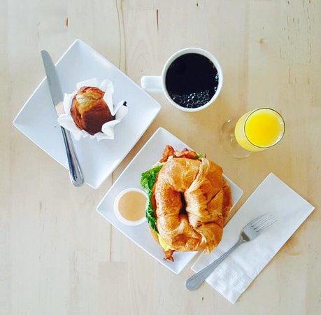 Shay Cafe & Lounge