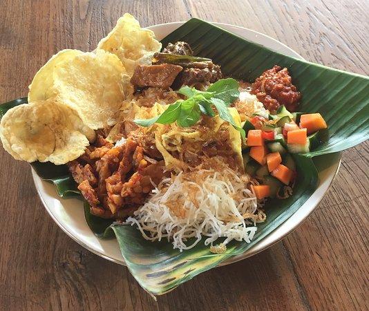 Warung Lennon