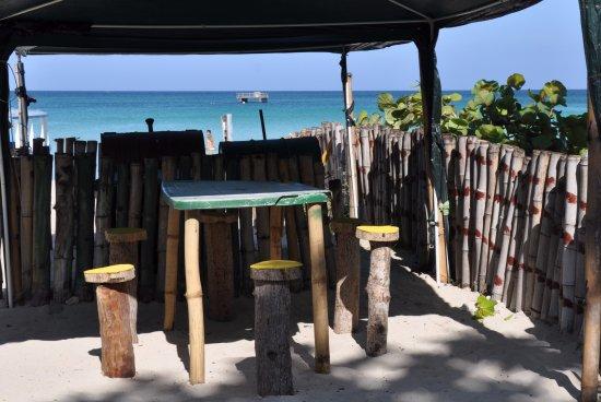 Arthur's Beach Restaurant & Bar