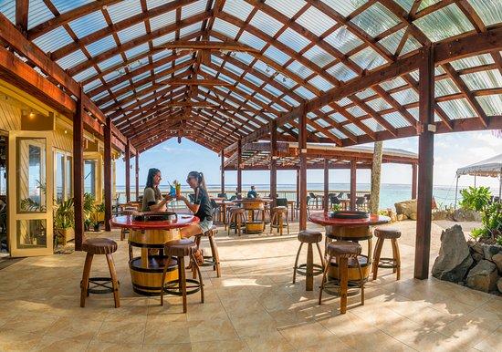 Captain Andy's Beach Bar & Grill