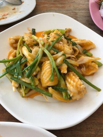 J Tum Kitchen