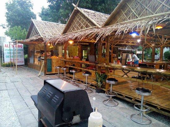 Ali's Barbq House