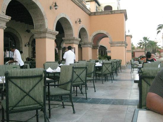 Tomatoes Restaurant