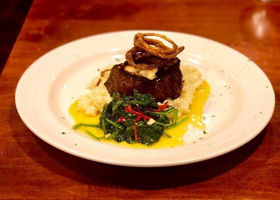 TR's Restaurant & Lounge